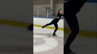 Do You Skate Lefty or Righty?? #iceskating #figureskating #Axeljump