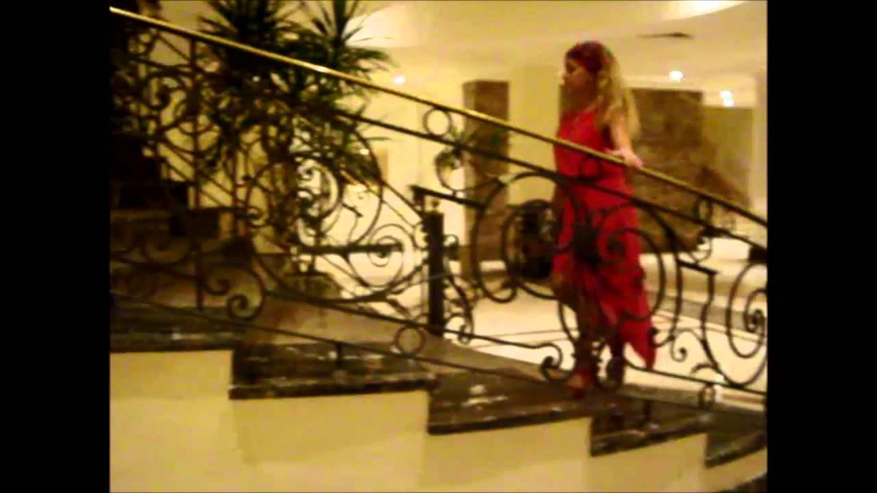 Twins Sisters Shock (Близняшки Сестры Shock) Песня "На грани"