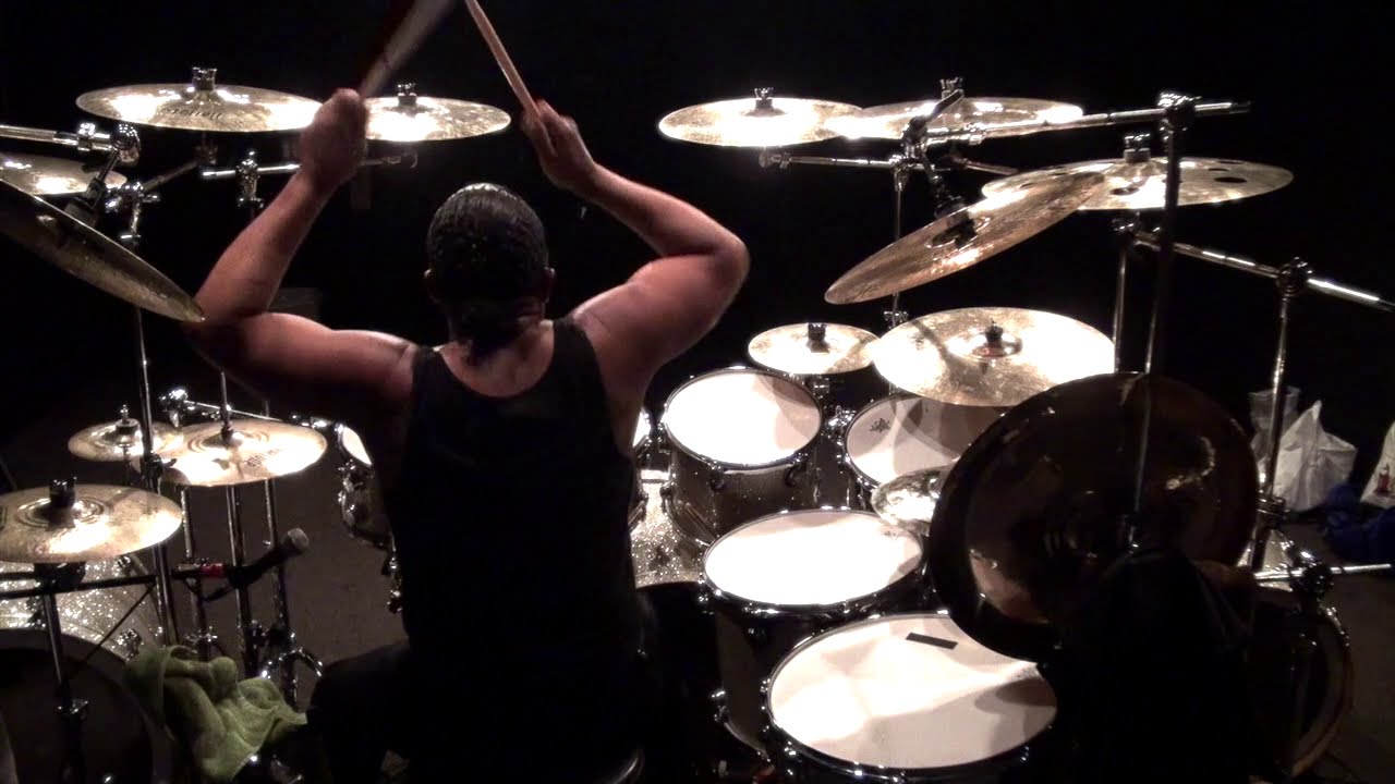 Jonathan Moffett Performs 