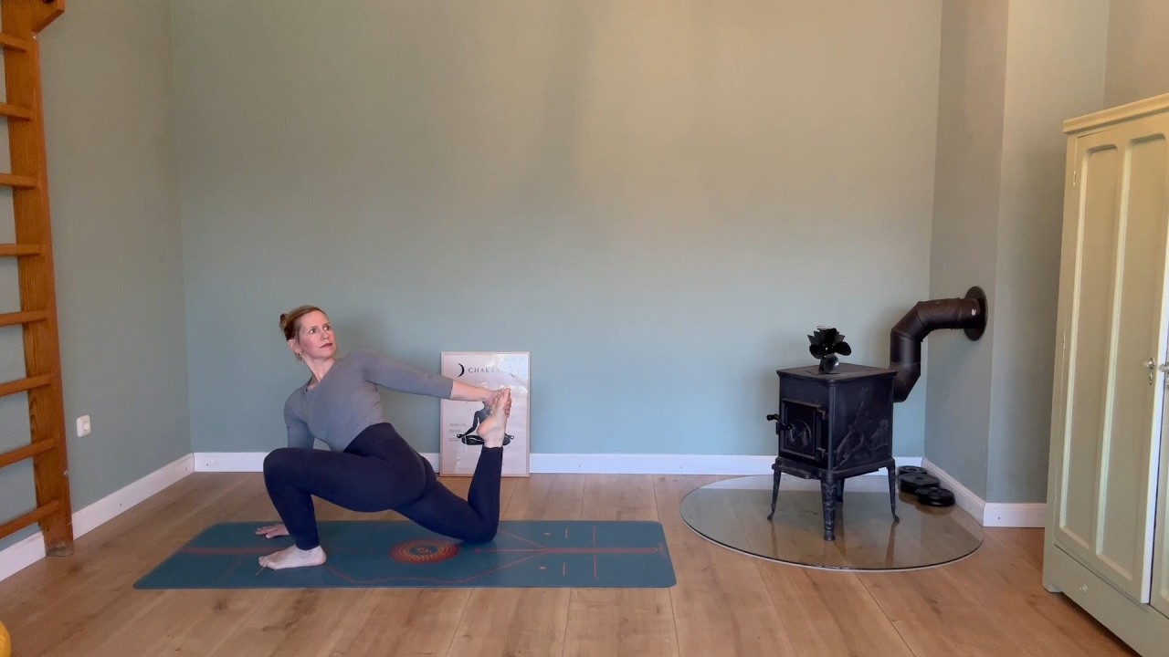 Fast 70minütiger Vinyasa Slow Flow für deine innere Reise