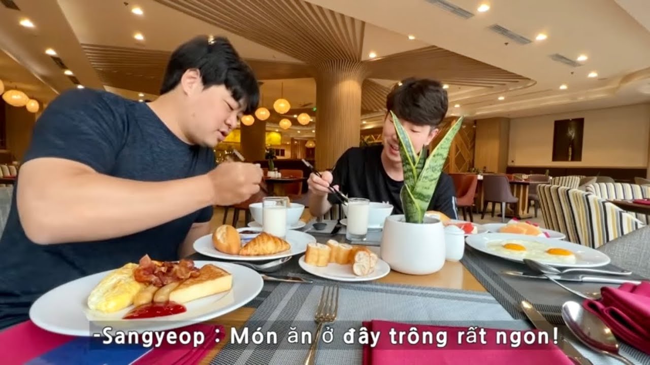 Vlog 531| Hoon đưa bạn đi bơi, uống vài lon bia và ăn... - youtube