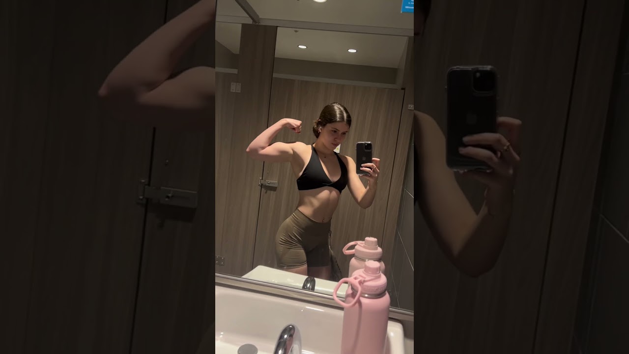 quick mirror flex post workout 🫡 