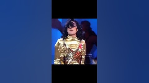 Remember The Time | Michael Jackson Performing Seated !!