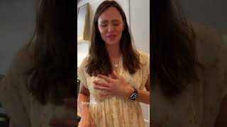 Jennifer Garners Pretend Cooking Show - Episode 42 Cinnamon Apple Muffins