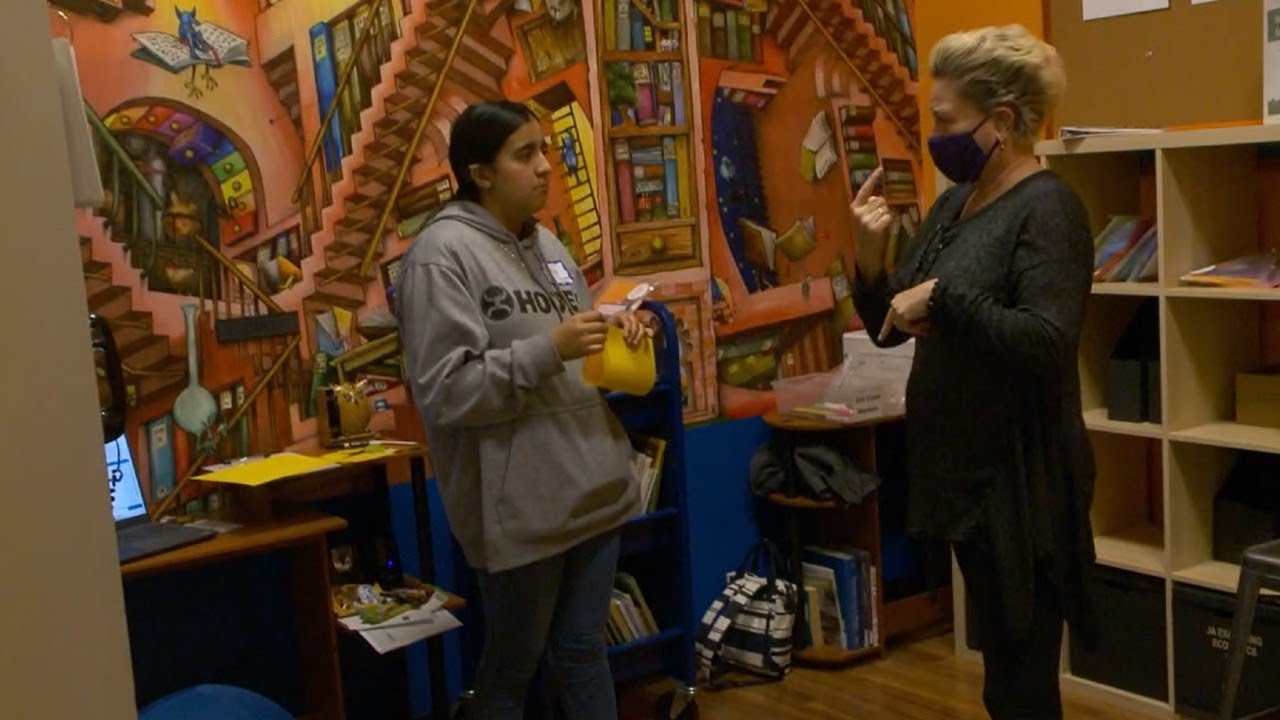 Students participate in "Deaftown" to get financial experience