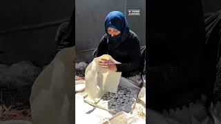 خبز الصاج في خيمة النزوح.. بديل النازحين في ظل ارتفاع الأسعار #سوريا #love #خبز#تراث #بدو #woman