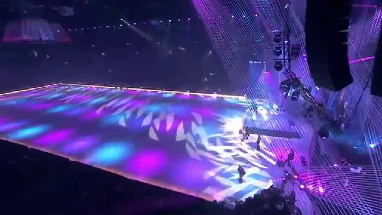 ⛸️ Art on Ice 2015 - Finale / Nelly Furtado / Band / Powerless & Land Of Confusion