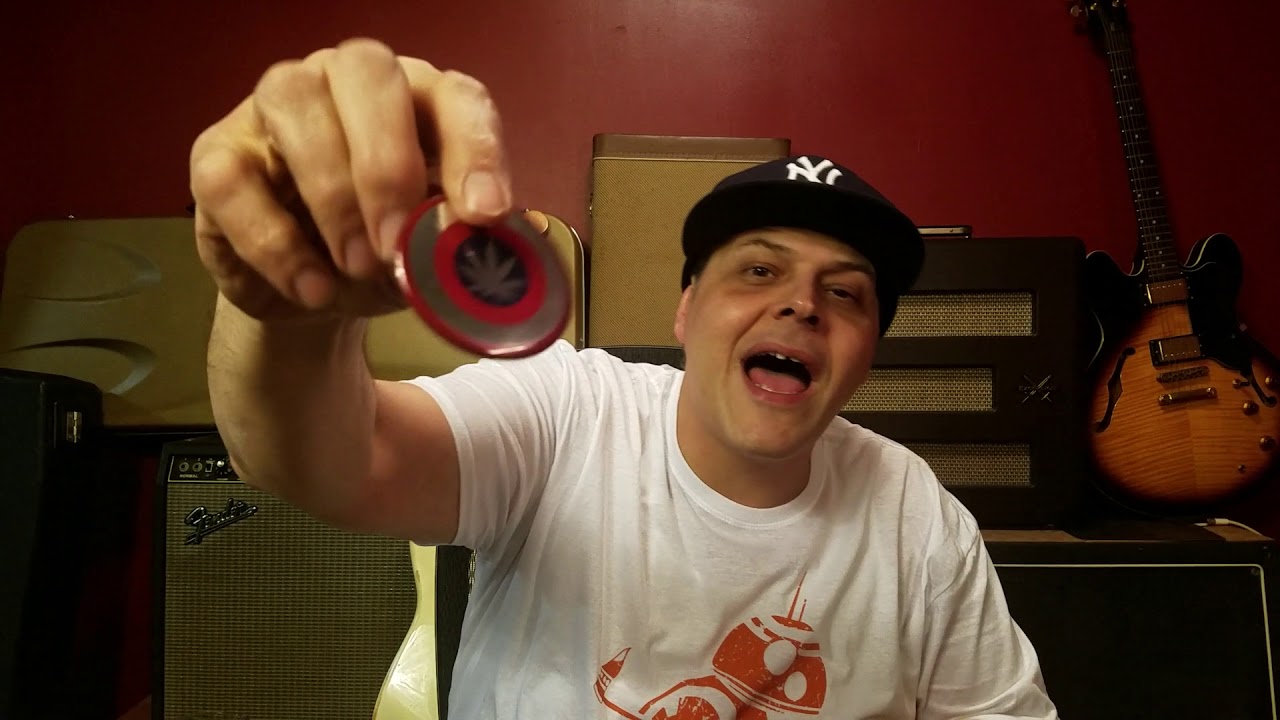 Cannabox "Infiniti Stoned" unboxing from Headroom