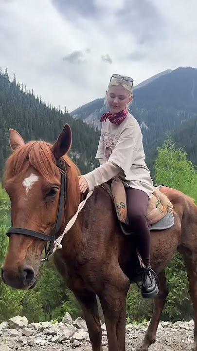 Катались на лошадях?