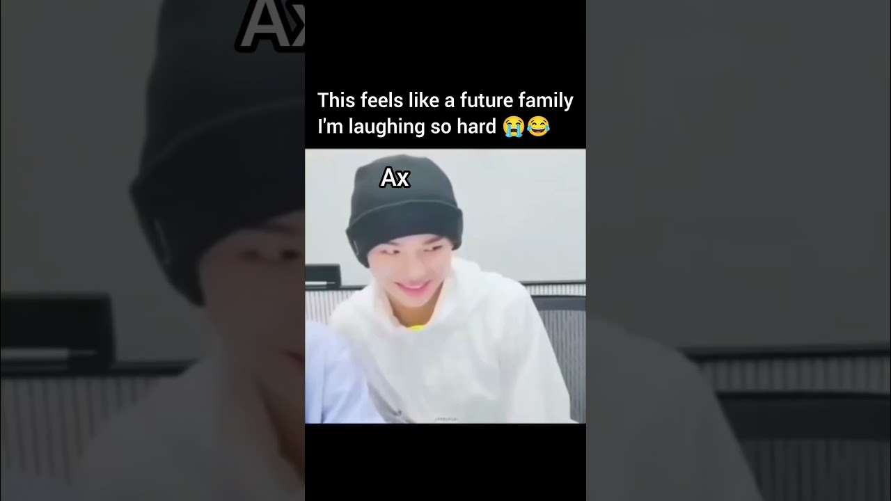 This feels like a future family I'm laughing so hard😭😂