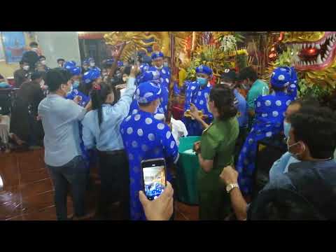 CẬN CẢNH RỬA