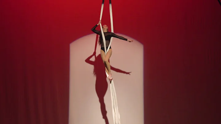 Kate Ahern Earned It Silks Performance