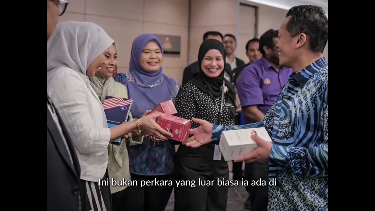 NIK NAZMI LETAK JAWATAN MENTERI SUMBER ASLI & KELESTARIAN ALAM