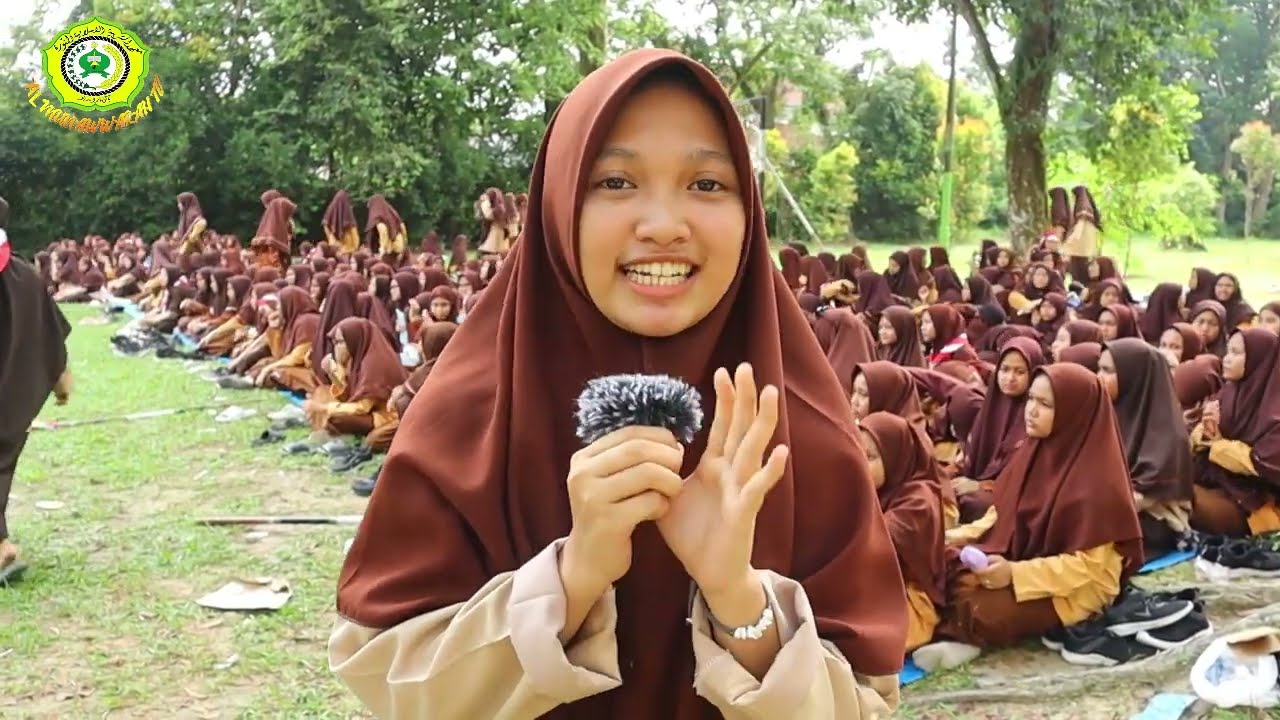 KEGIATAN HIKING BARENG SANTRI PONPES AL-MUNAWWARAH