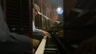 Video thumbnail of "“Because he lives” (Piano Arrangement)"