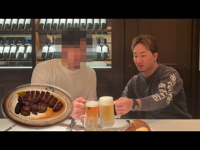 勝利祝いでステーキ600g食べていく