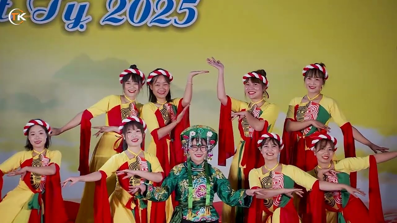 Múa Cô Đôi Thượng Ngàn | CLB Thị Mầu Zumba | Lễ Hội Đền Hai Bà Trưng 2025