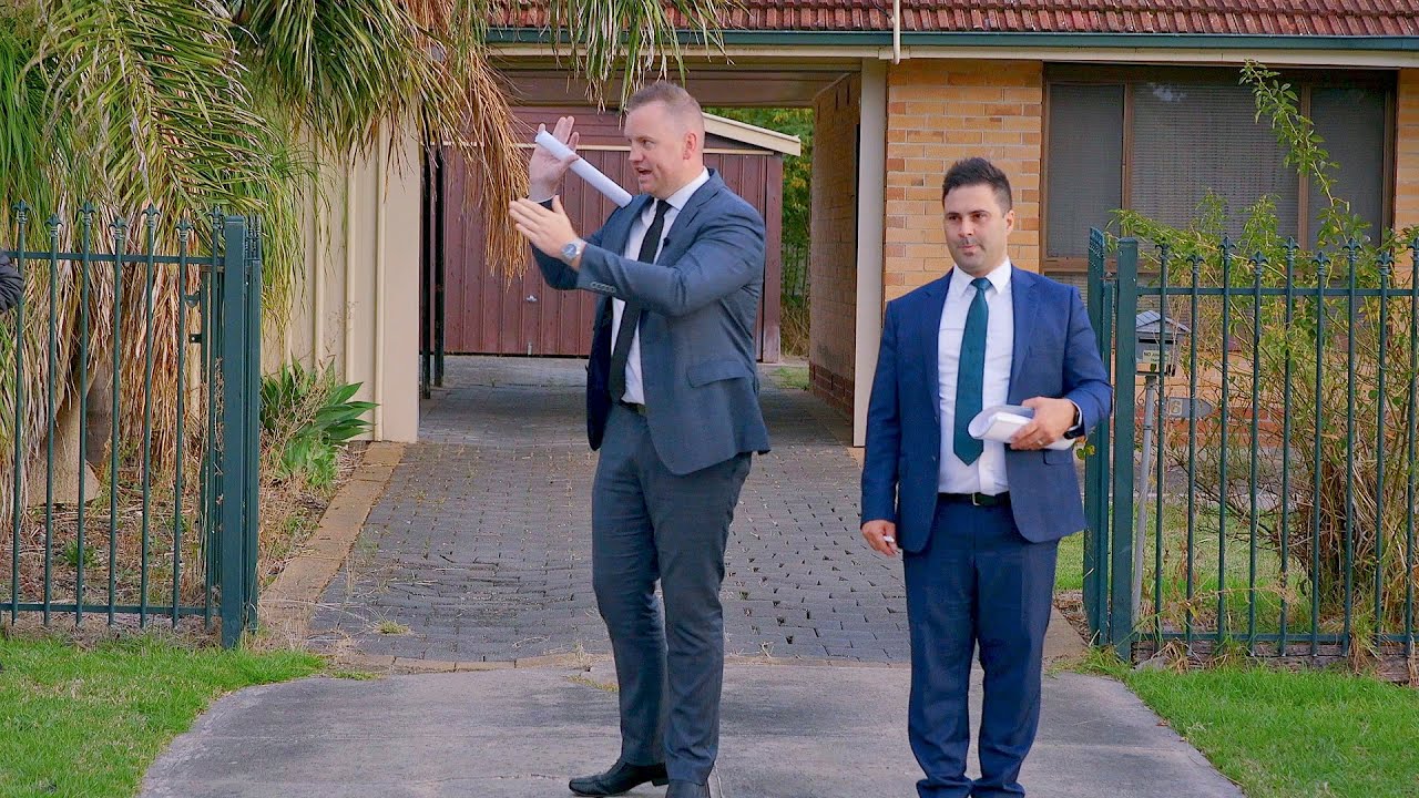 Auction Day 6 Elliott Avenue, Holden Hill (South Australia) with