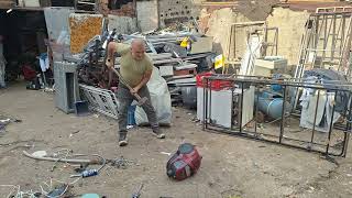 Elektri̇k Süpürgesi̇ Parçalamak