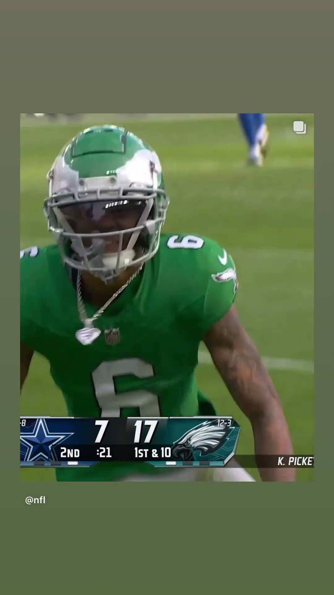 It’s a perfect throw #hoodnews #kennypickett #philadelphiaeagles #devontasmith #touchdown #omg #how