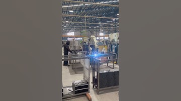 Robotic Arm Welding #indonesia #industrial #robot #robotics #welding #machine #metal #factory #video