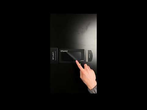 Защитная 3D гидрогелевая плёнка Proove PRO PLUS для Samsung Galaxy S22 Plus 5G (SM-S906B), глянцевая на экран, видео 1
