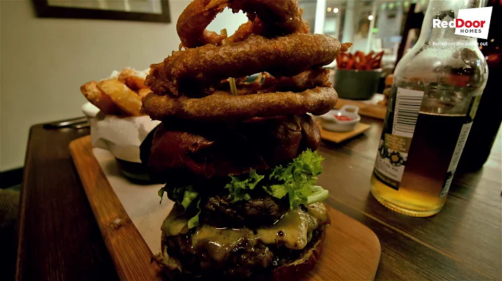RedDoor Review: Bill Sanders visits Burger Knights...