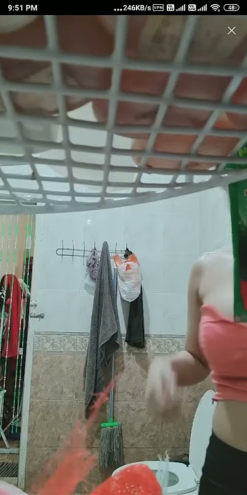 bigo girl show boobs