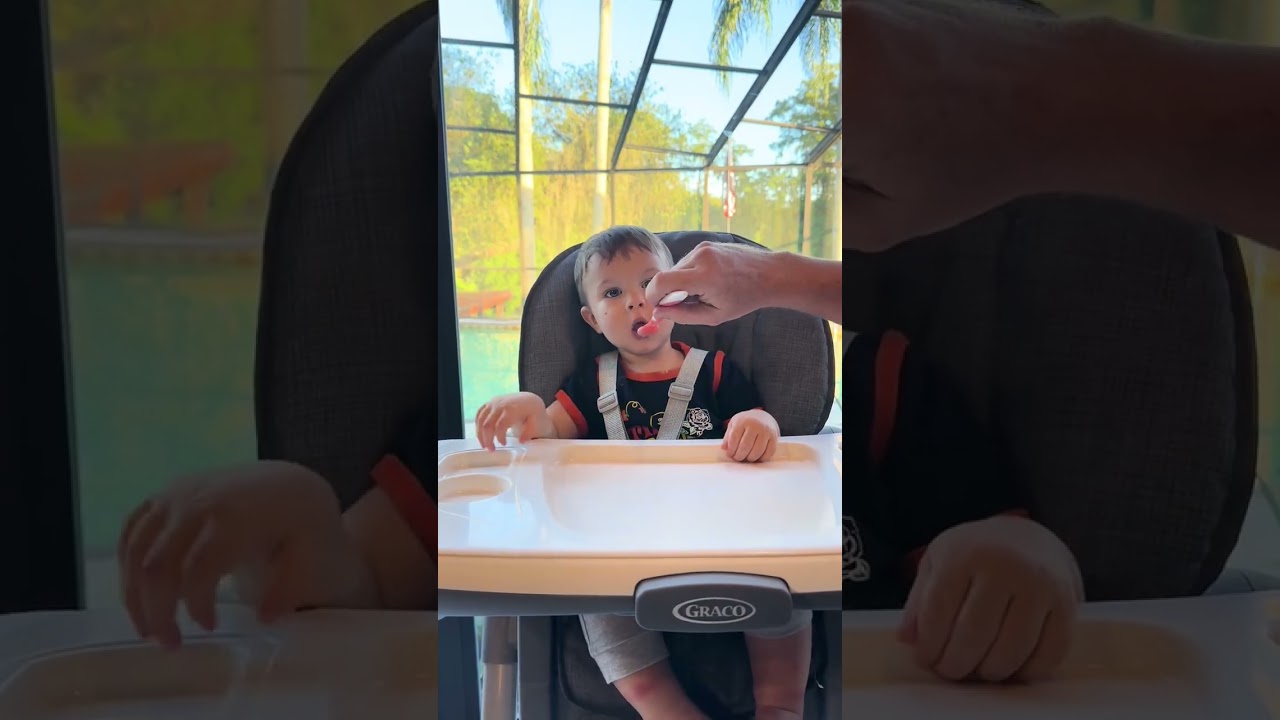 今天大哥大嫂和二哥家两个儿子来给宝宝补过生日，其他的孩子们都上学去了。人不多，简简单单但也开开心心。#混血宝宝 #美国生活 #家有萌娃 #宝宝生日 #一岁生日快乐