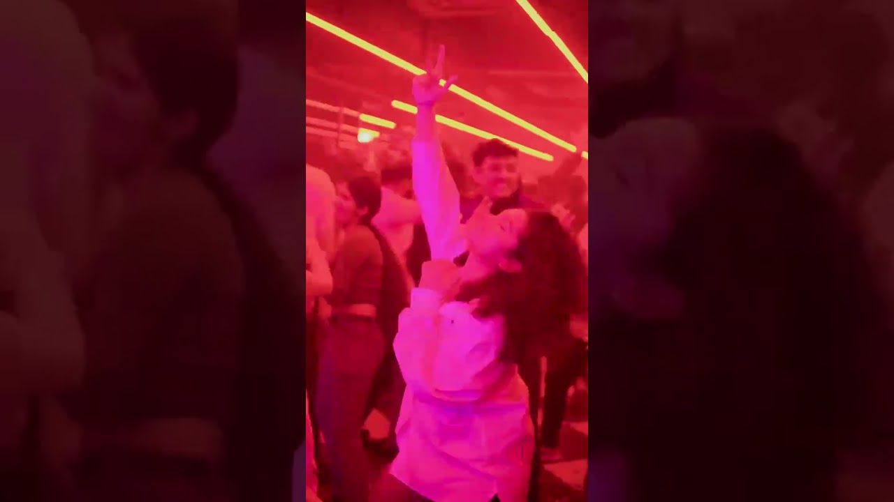 Bachna Ae Haseeno (AIDM Remix) - DJ Shreya 