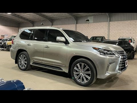 للبيع جيب لكزس 2016 مالك واحد من الوكالة