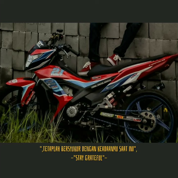 Story wa honda sonic modifikasi road race keren lagu tiktok( serenge koe)