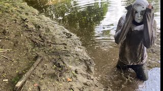 Rolling around￼ in mud