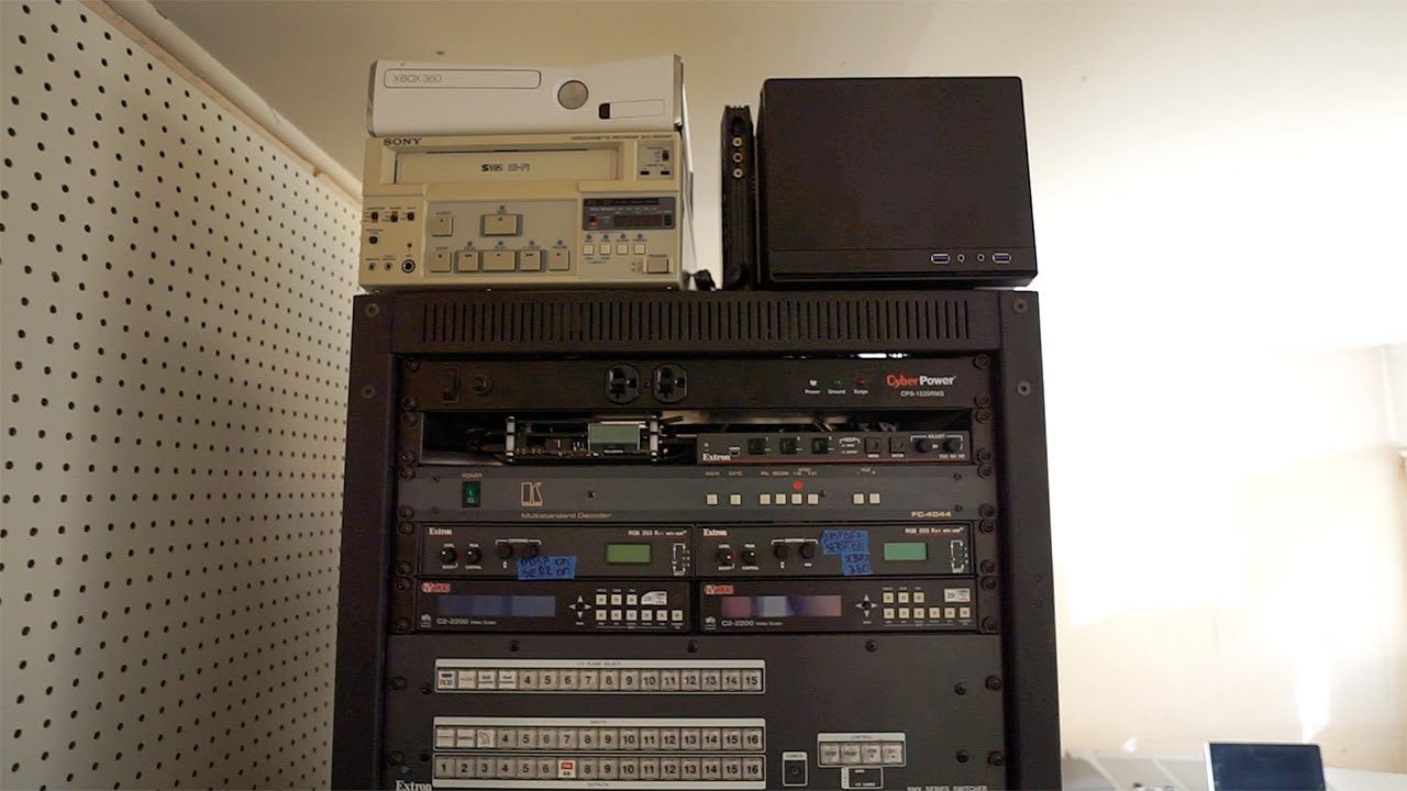 Extron ISS 408 Seamless Switcher Rack RGBH – Occa En Bon état
