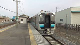 JR板柳駅　五能線 弘前行き発車【GV-E400系・821D】　2022.04.06