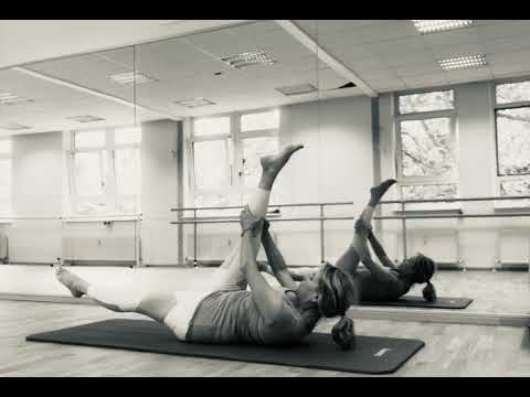Pilates Übung Scissors