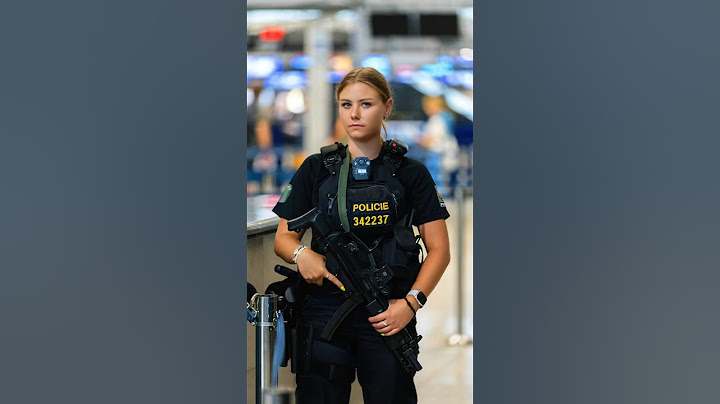 Arrest me please 😍I surprised a beautiful policewoman
