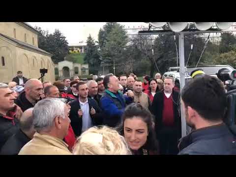 ტაქსისტების აქცია-მსვლელობა აგრალური უნივერსიტეტიდან ივანიშვილის სასახლემდე.