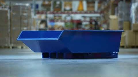 Low built tilting skip, 750 liter. With automatic and manual tilt