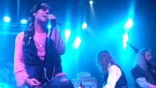 Video thumbnail of "The Quireboys - Bottle Of Whisky Glasgow Garage 11/10/13"