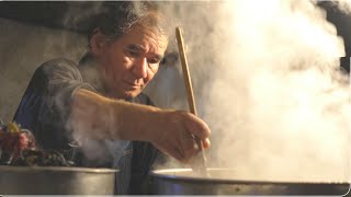 'I make ramen until my soul runs out'.A ramen owner who leads a fierce life. 光栄軒 猫ラーメン japanese food