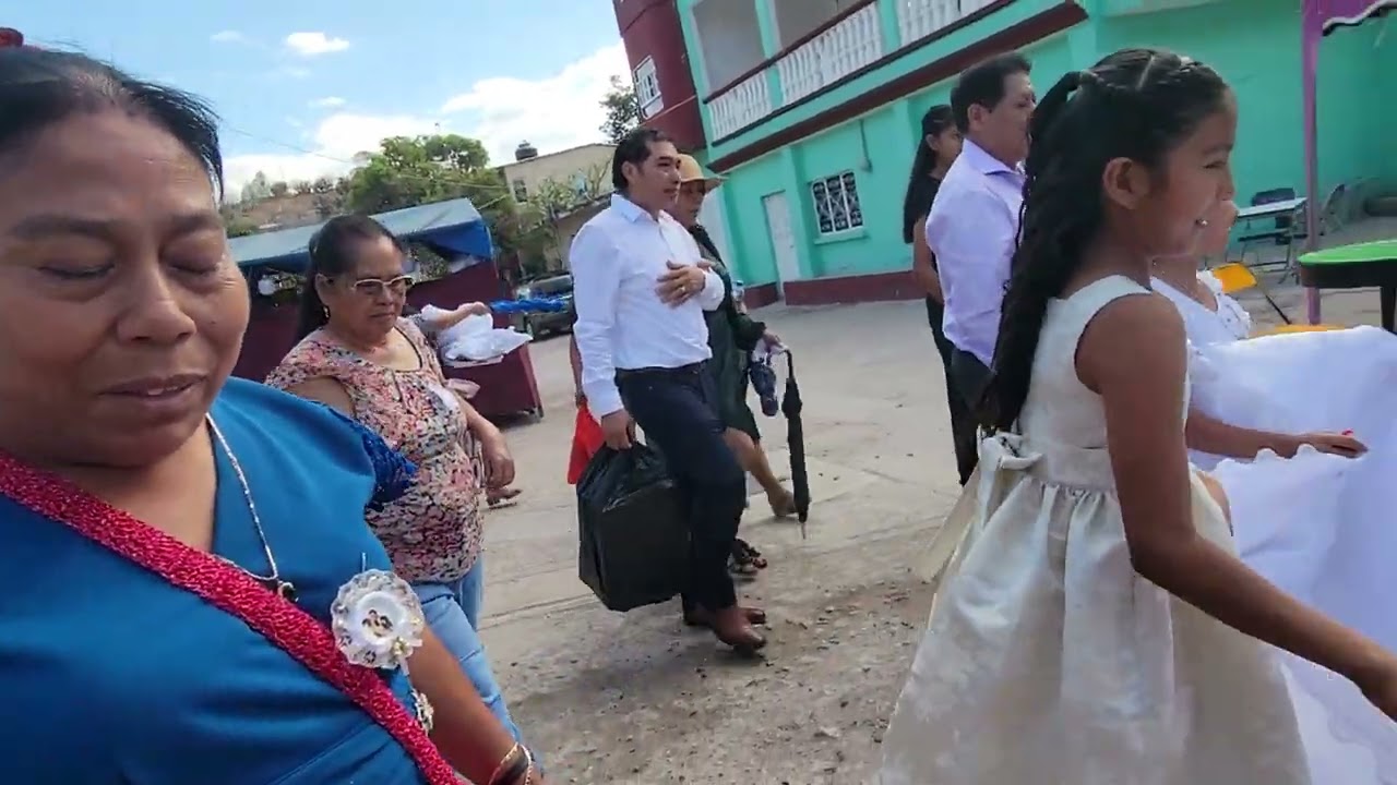 02/22/26 Los Esposos saliendo de la Iglesia        Boda de Elusaid  y Esposa