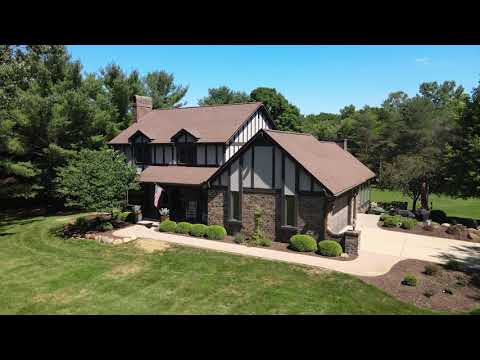 1001 S. East Street, Fenton, MI home video tour
