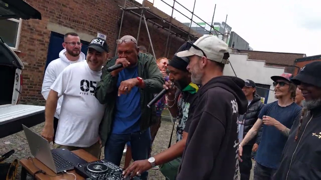 Mr Wiz & Mikey D.O.N (Krispy 3) - freestyle *rare* (beat by Misunderstood)