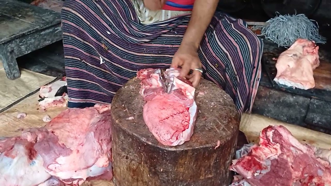 Amazing Beef Cutting Knife Skills | Cow Meat Cutting & Processing By Stylish Butcher In Indian