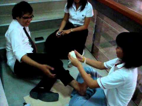 การปฐมพยาบาลคนขาแพลง