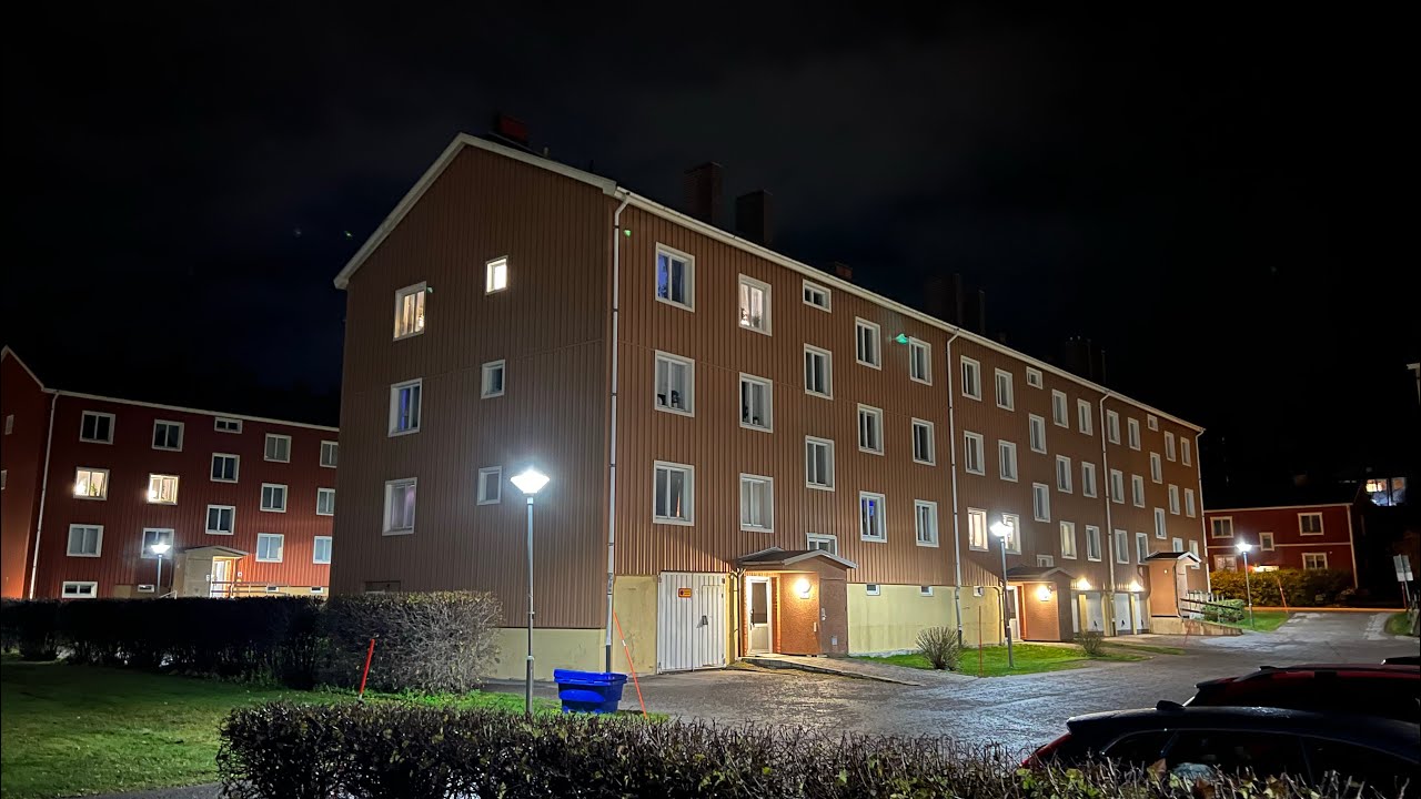 ELEVATOR TOUR! 3 Kalea Roped Hydraulic Elevators @ Åsbäcksgatan 34A, B & C, Söderhamn, Sweden.