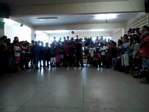 apresentao na escola fernando mota ( com b*boys HA...