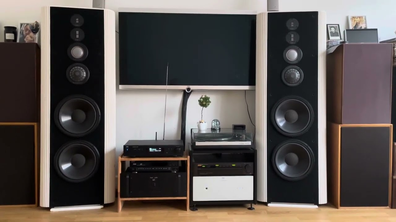 Infinity kappa 9.  Avec Nad s200.  Onkyo p308 et Nad c446