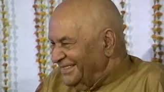 In this video from 7th march 1994 papaji replies the question, "can i
be enlightenment now? and how? papaji: address to now, "how can
enlightened?" ...